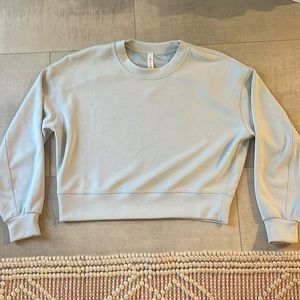 lululemon power blue cropped crew neck size 4